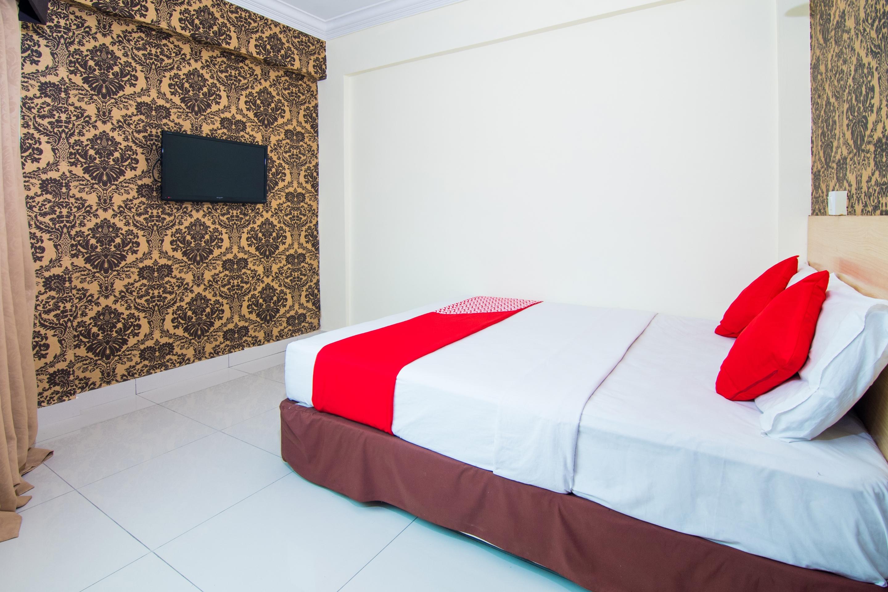 Sea Princess Hotel Телук Баханг Екстериор снимка