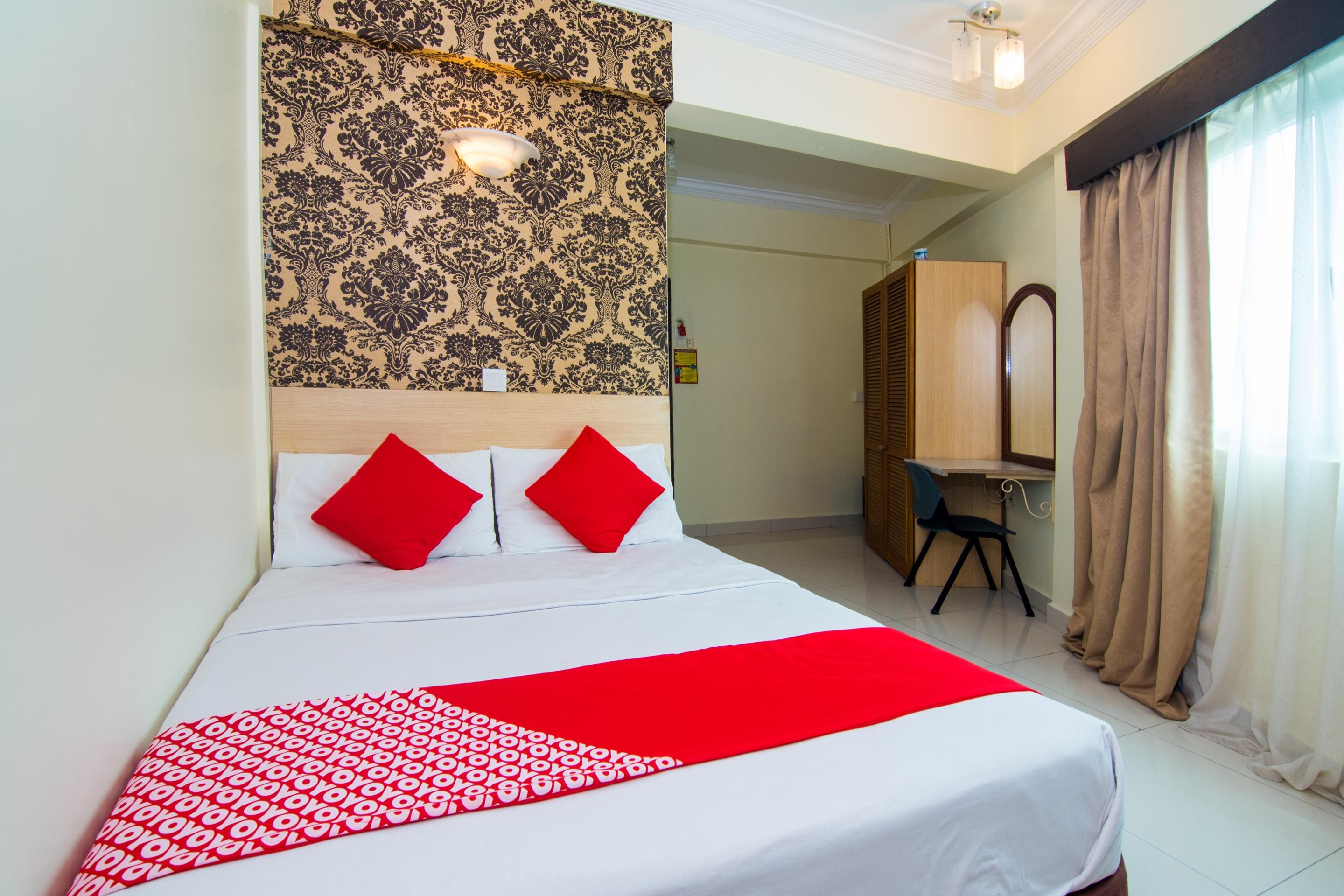 Sea Princess Hotel Телук Баханг Екстериор снимка