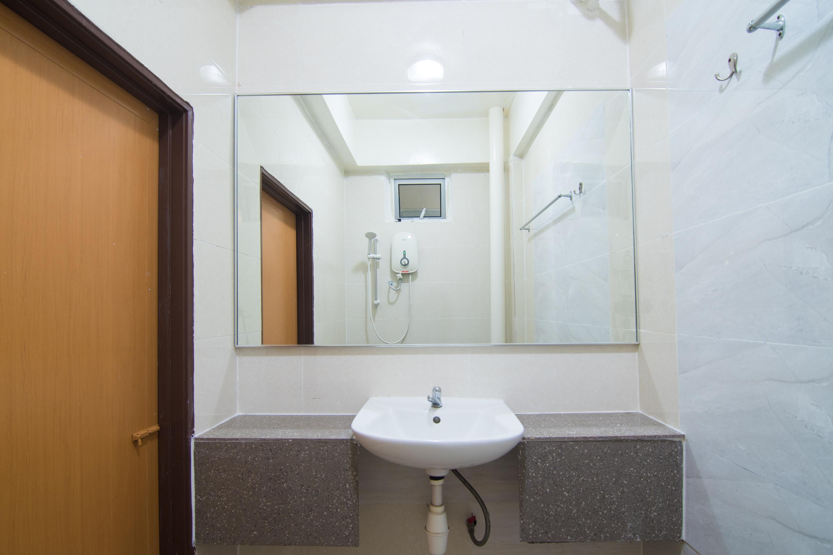 Sea Princess Hotel Телук Баханг Екстериор снимка