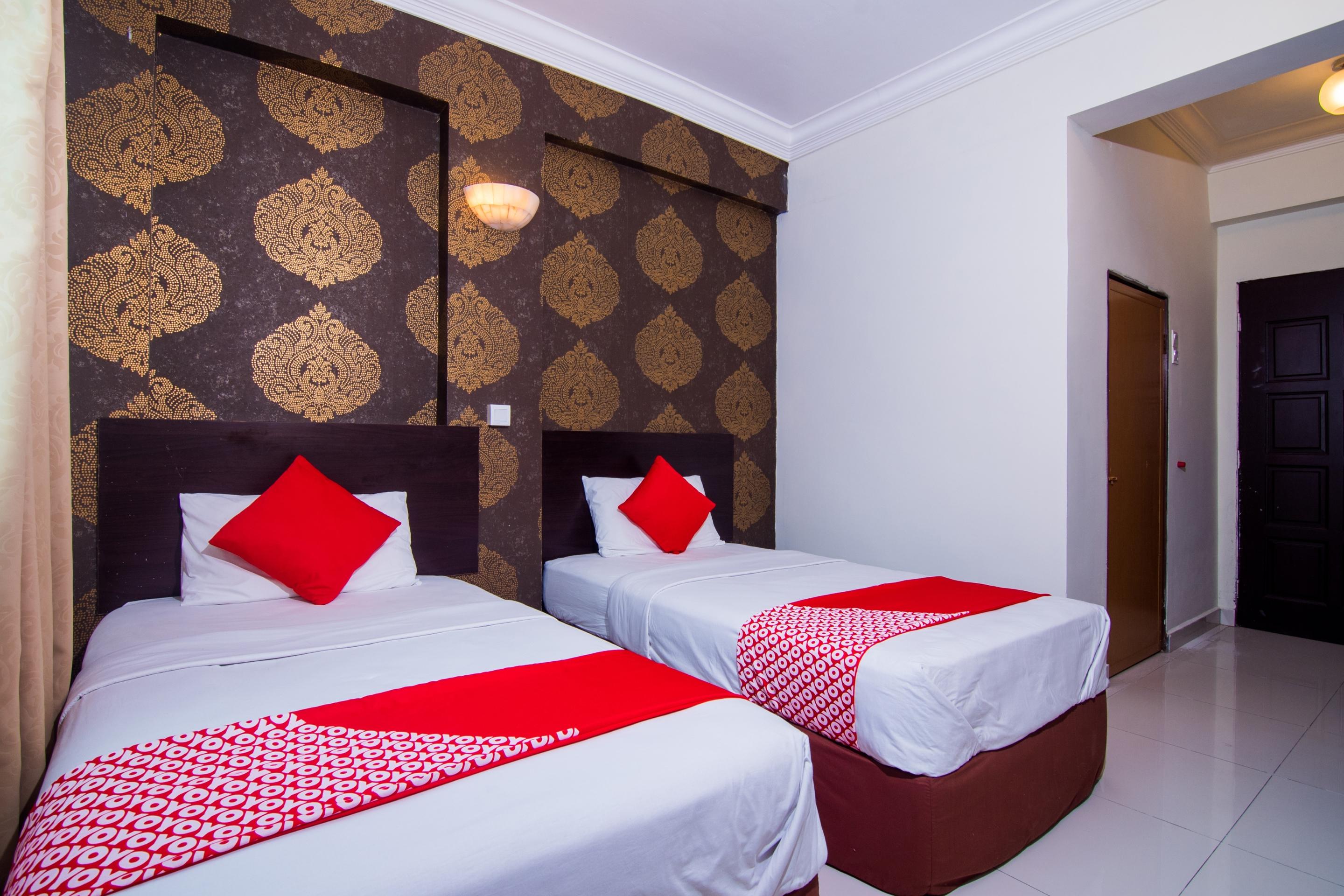 Sea Princess Hotel Телук Баханг Екстериор снимка