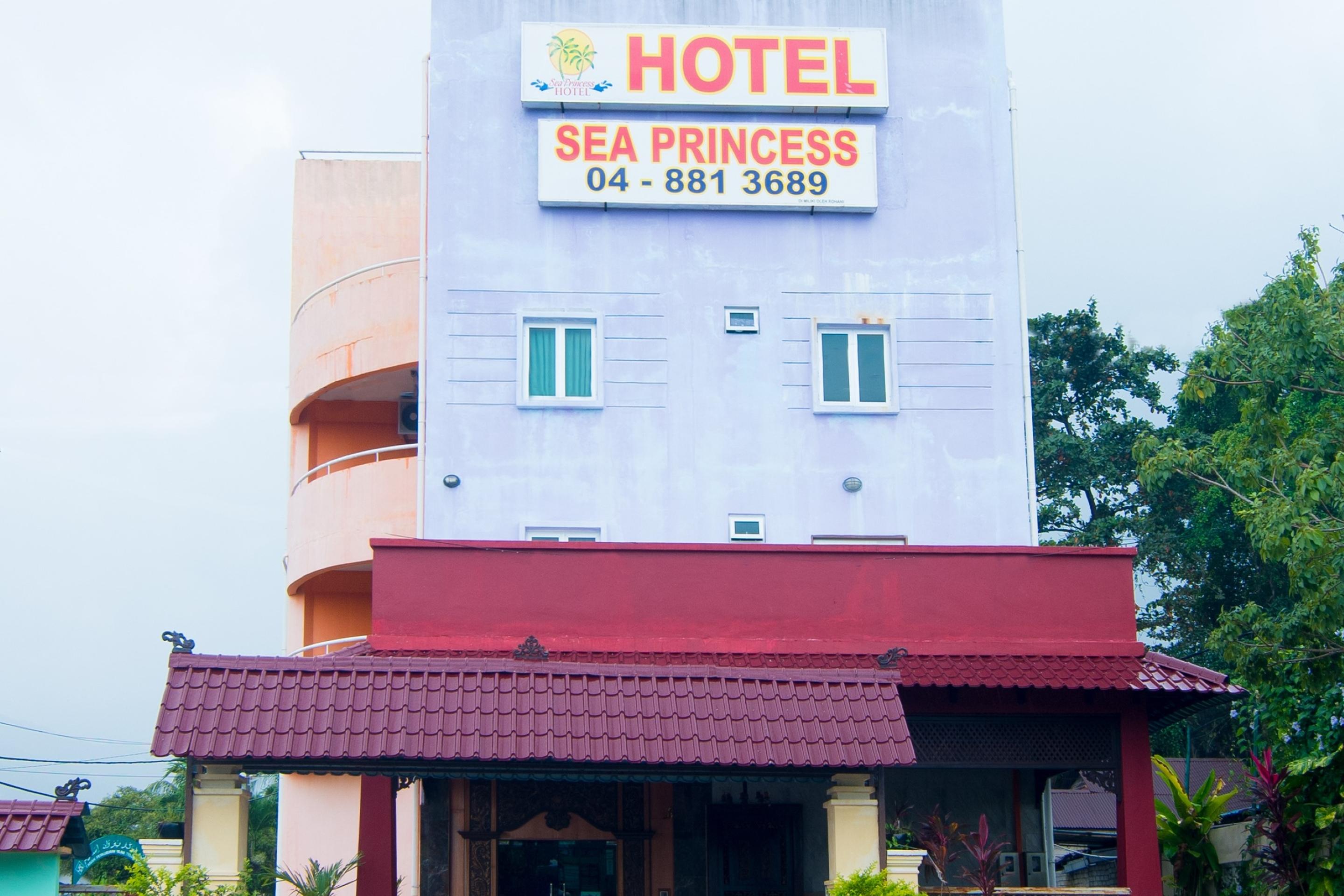 Sea Princess Hotel Телук Баханг Екстериор снимка