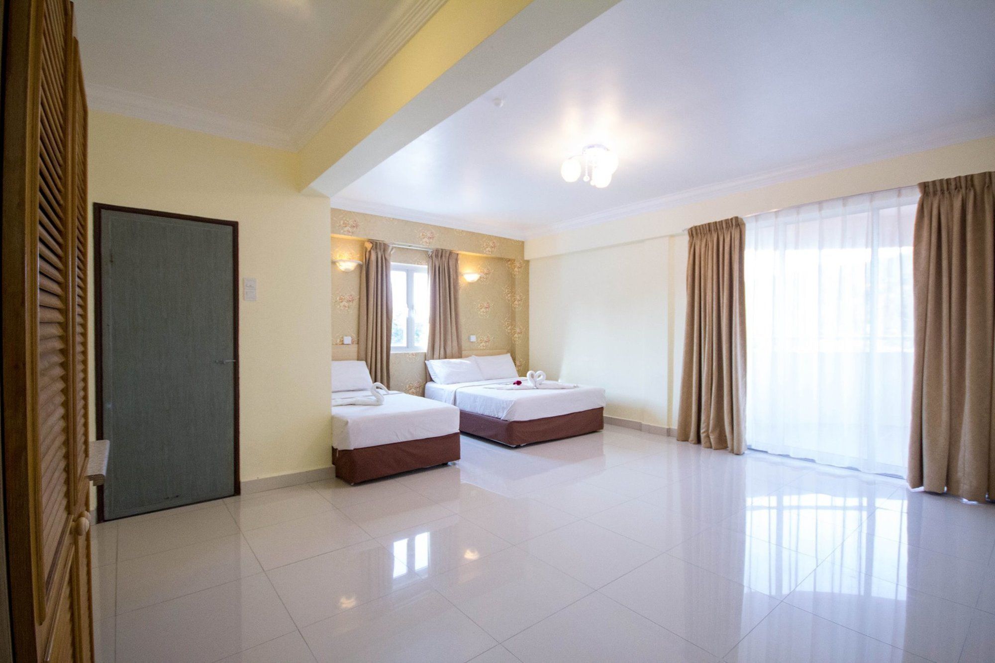 Sea Princess Hotel Телук Баханг Екстериор снимка